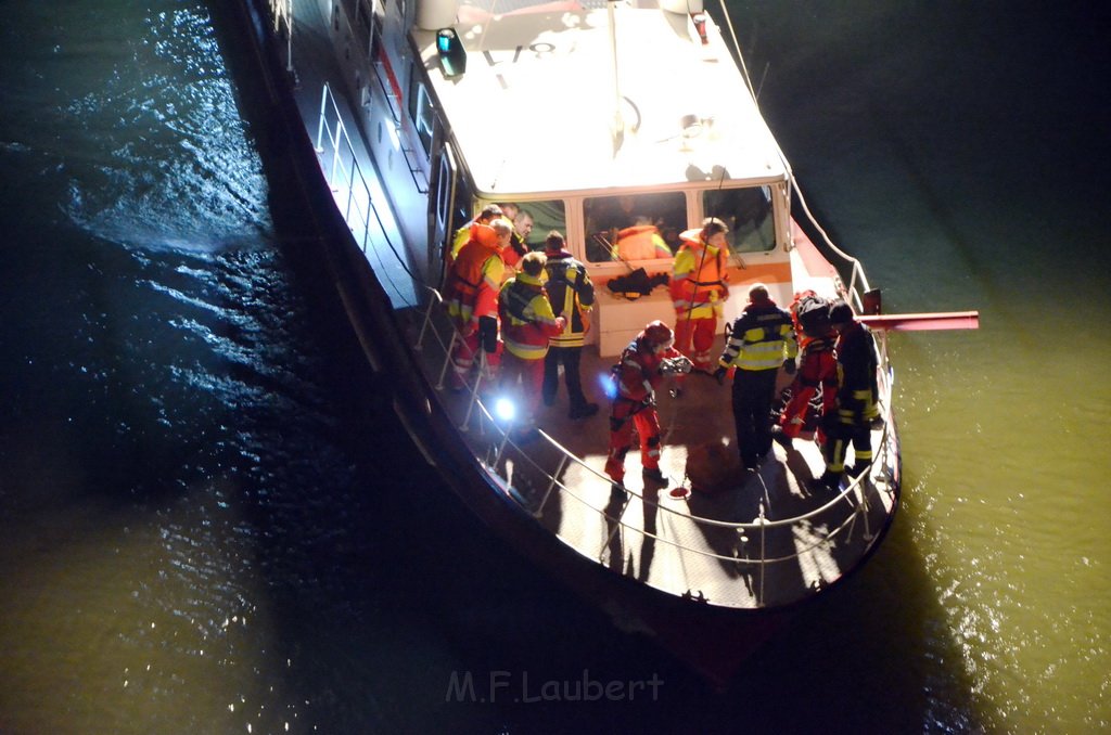 Einsatz BF Hoehenretter Koelner Seilbahn Hoehe Zoobruecke P2565.JPG